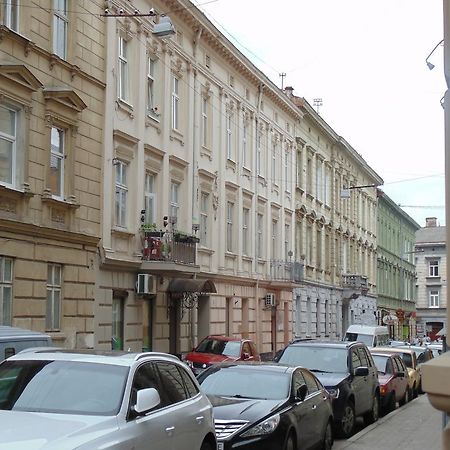 Apartment On Voloshyna 利沃夫 外观 照片