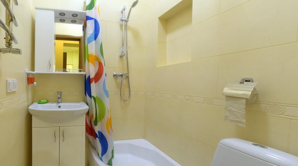 Apartment On Voloshyna 利沃夫 外观 照片